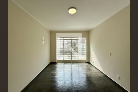 Sala  de casa à venda com 4 quartos, 215m² em Jardim Aeroporto, São Paulo