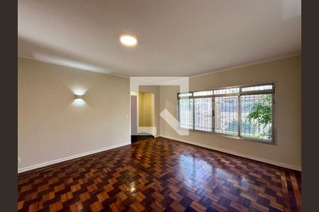 Sala de casa à venda com 4 quartos, 215m² em Jardim Aeroporto, São Paulo