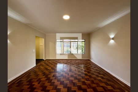 Sala de casa à venda com 4 quartos, 215m² em Jardim Aeroporto, São Paulo