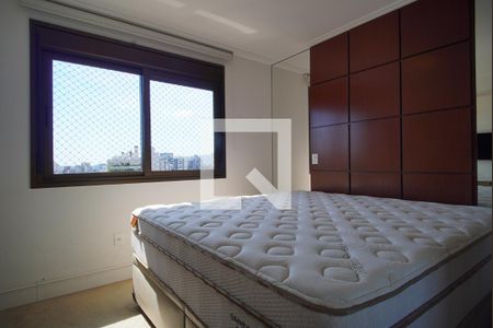 Suíte 1 de apartamento para alugar com 3 quartos, 130m² em Auxiliadora, Porto Alegre