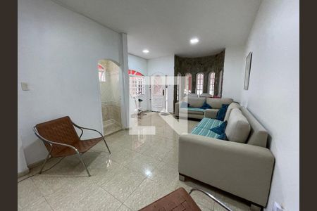 Sala de casa à venda com 3 quartos, 180m² em Jardim das Vertentes, São Paulo