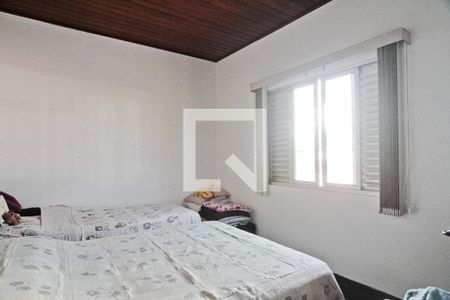 Casa para alugar com 4 quartos, 230m² em Vila Ester (zona Norte), São Paulo