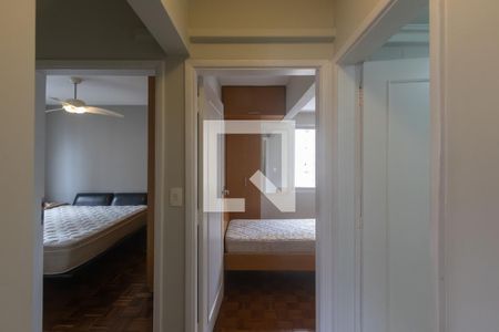 Corredor de apartamento para alugar com 2 quartos, 73m² em Indianópolis, São Paulo