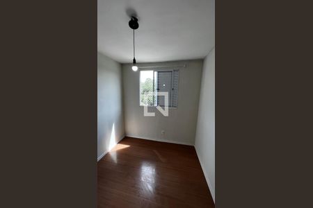 Quarto de apartamento para alugar com 2 quartos, 40m² em Lajeado, Cotia