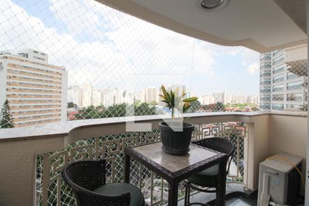 Varanda de apartamento à venda com 3 quartos, 155m² em Moema, São Paulo