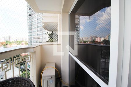 Varanda de apartamento à venda com 3 quartos, 155m² em Moema, São Paulo