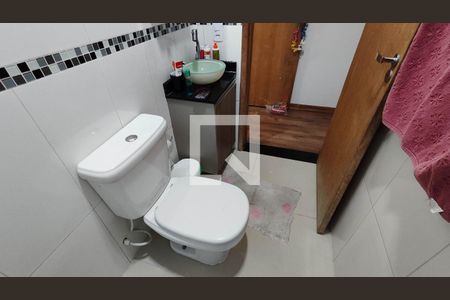 Banheiro da Suíte de casa para alugar com 3 quartos, 200m² em Vila Jamil, Ferraz de Vasconcelos