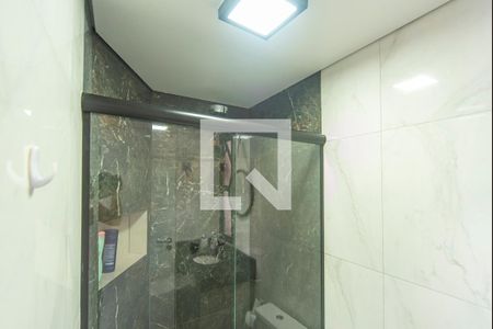 Banheiro  de apartamento à venda com 2 quartos, 46m² em Campestre, Santo André