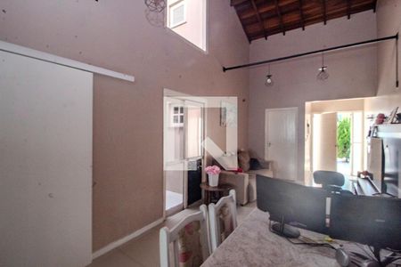 Sala de casa à venda com 2 quartos, 79m² em Aberta dos Morros, Porto Alegre