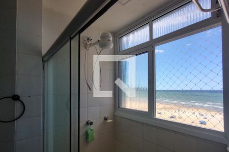 Banheiro de apartamento para alugar com 1 quarto, 52m² em Guilhermina, Praia Grande