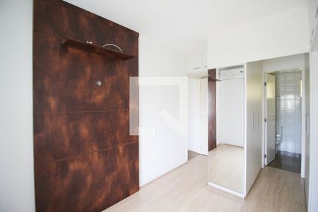 Suíte  de apartamento à venda com 2 quartos, 70m² em Indianópolis, São Paulo
