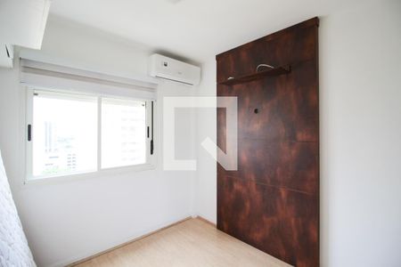Suíte  de apartamento à venda com 2 quartos, 70m² em Indianópolis, São Paulo