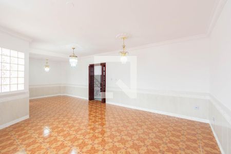 Casa à venda com 3 quartos, 400m² em Centro, Canoas