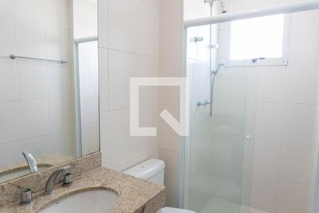 Banheiro da Suíte 1 de apartamento para alugar com 2 quartos, 97m² em Vila Guarani (zona Sul), São Paulo