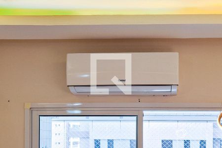 Sala de apartamento para alugar com 3 quartos, 115m² em Canto do Forte, Praia Grande