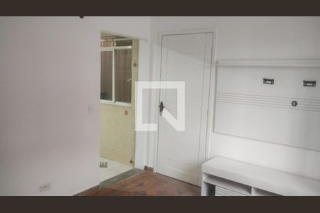 Sala de casa para alugar com 3 quartos, 100m² em Vila Bertioga, São Paulo