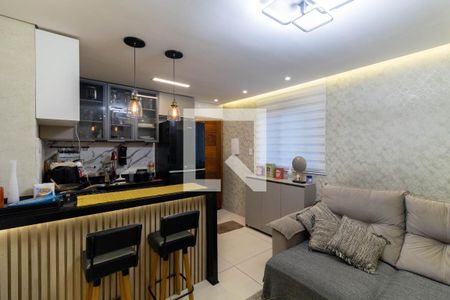 Sala e Cozinha  de apartamento para alugar com 2 quartos, 45m² em Vila Dalila, São Paulo