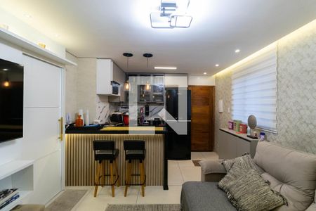 Sala e Cozinha  de apartamento para alugar com 2 quartos, 45m² em Vila Dalila, São Paulo