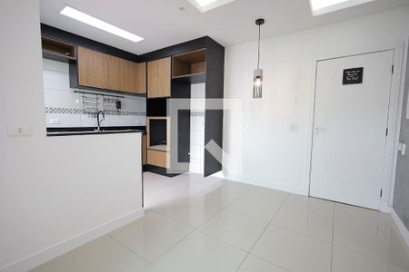 Sala de apartamento para alugar com 2 quartos, 78m² em Vila Cecilia Maria, Santo André