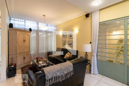 Sala de casa à venda com 4 quartos, 350m² em Parque Colonial, São Paulo