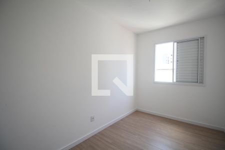 Quarto 1 de apartamento à venda com 2 quartos, 43m² em Jardim Tres Irmaos, Taboão da Serra