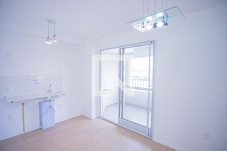 Sala e cozinha de apartamento para alugar com 2 quartos, 36m² em Jardim Jaragua (sao Domingos), São Paulo