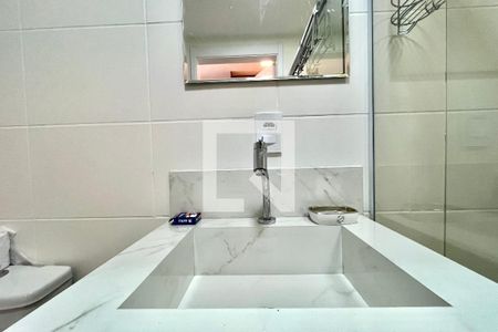 Banheiro de kitnet/studio para alugar com 1 quarto, 31m² em Vila Mascote, São Paulo