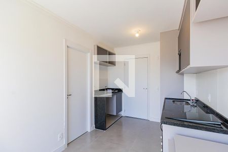 Sala/Cozinha de apartamento para alugar com 1 quarto, 27m² em Campo Belo, São Paulo