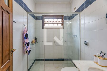 Banheiro de casa para alugar com 4 quartos, 220m² em Aclimação, São Paulo