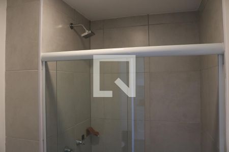 Banheiro de apartamento para alugar com 1 quarto, 29m² em Barra Funda, São Paulo
