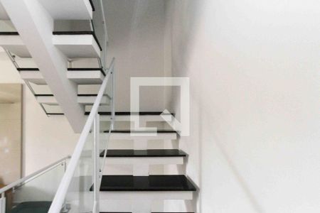 Escada de casa à venda com 2 quartos, 119m² em Chácara Belenzinho, São Paulo