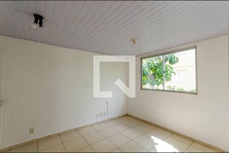 Sala de apartamento para alugar com 2 quartos, 55m² em Vila Jaraguá, São Paulo