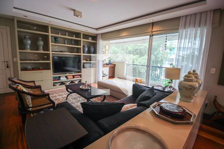 Sala de apartamento à venda com 3 quartos, 129m² em Real Parque, São Paulo