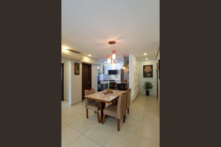 Sala de apartamento para alugar com 2 quartos, 88m² em Canto do Forte, Praia Grande