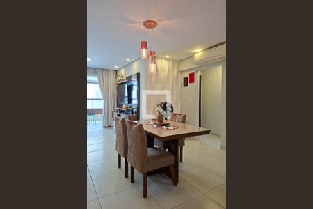 Sala de apartamento para alugar com 2 quartos, 88m² em Canto do Forte, Praia Grande