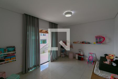 Casa para alugar com 4 quartos, 240m² em Etelvina Carneiro, Belo Horizonte