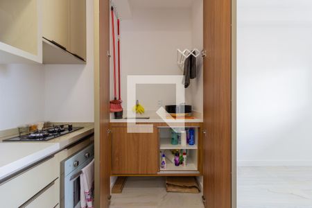 Sala/Cozinha de apartamento para alugar com 2 quartos, 39m² em Pinheiros, São Paulo