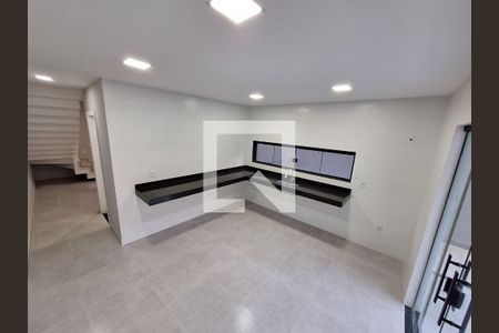 Casa à venda com 2 quartos, 120m² em Itaipu, Niterói