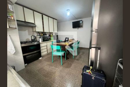 Casa à venda com 3 quartos, 600m² em Bosque da Saúde, São Paulo