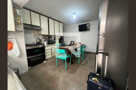 Casa à venda com 3 quartos, 600m² em Bosque da Saúde, São Paulo