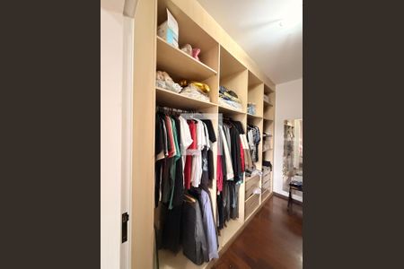 Suíte de casa à venda com 4 quartos, 500m² em Vila Agricola, Jundiaí