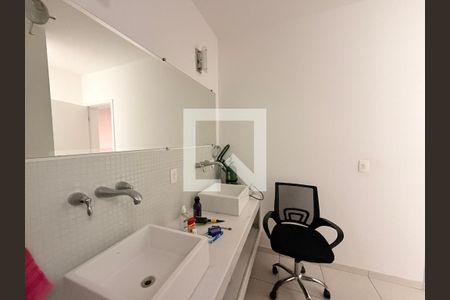 Banheiro da Suíte de casa à venda com 4 quartos, 500m² em Vila Agricola, Jundiaí