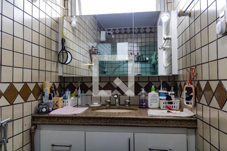 Banheiro da Suíte de apartamento para alugar com 3 quartos, 110m² em Cidade Jardim, Belo Horizonte