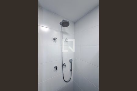 Banheiro de kitnet/studio à venda com 1 quarto, 23m² em Vila Mariana, São Paulo