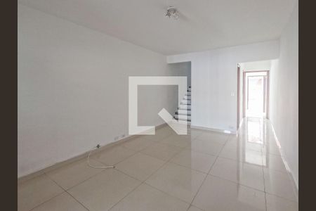 Casa para alugar com 2 quartos, 120m² em Jardim Regina, São Paulo