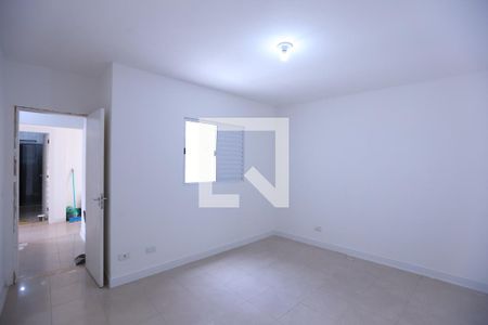 Quarto 1 de casa para alugar com 2 quartos, 100m² em Vila Picinin, São Paulo