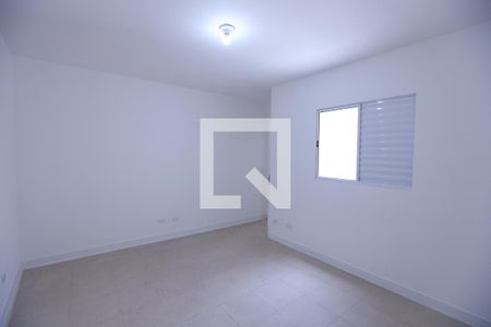 Quarto 1 de casa para alugar com 2 quartos, 100m² em Vila Picinin, São Paulo