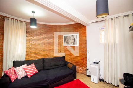 Sala de TV de casa à venda com 4 quartos, 283m² em Oitis, Contagem