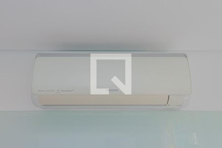 Sala de casa à venda com 2 quartos, 117m² em Jardim das Bandeiras, São Paulo