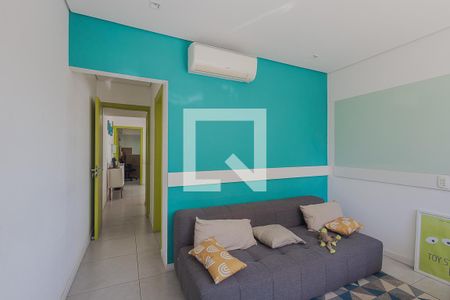 Quarto de casa à venda com 2 quartos, 117m² em Jardim das Bandeiras, São Paulo